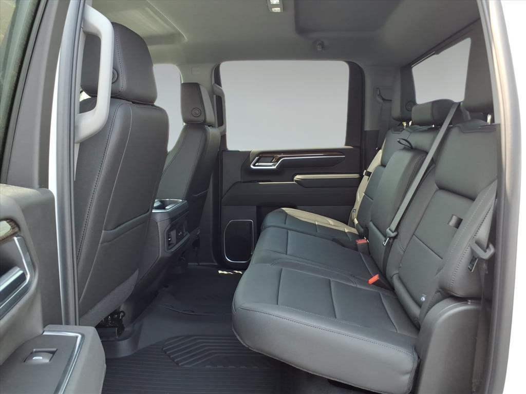 2025 Chevrolet Silverado 2500HD LT photo 10