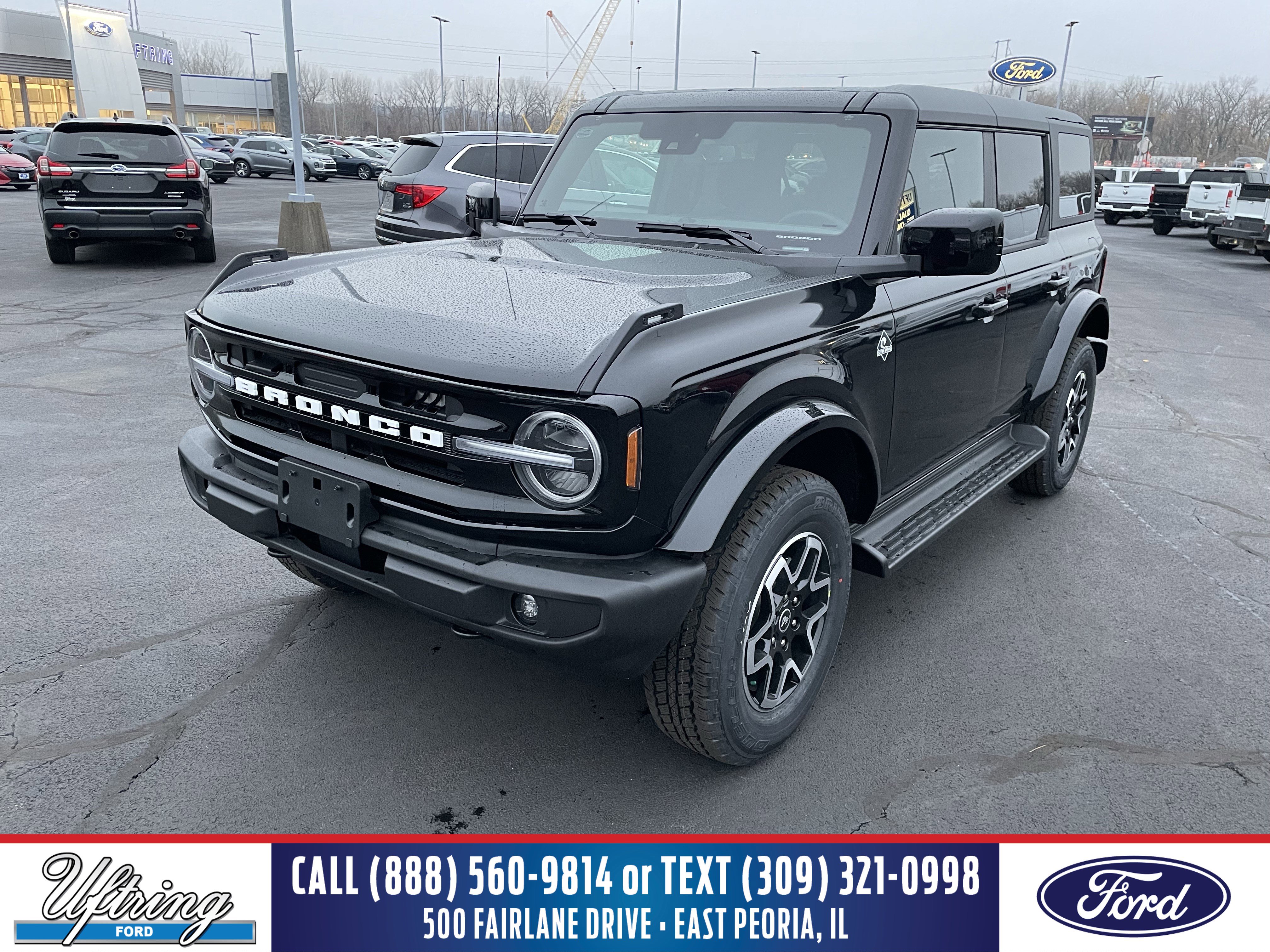 2025 Ford Bronco 4-Door Outer Banks's photo