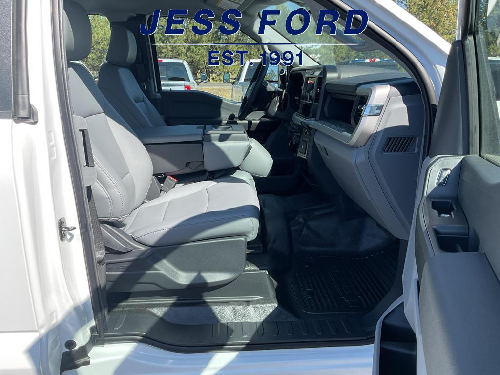 2025 Ford F-250 XL photo 8