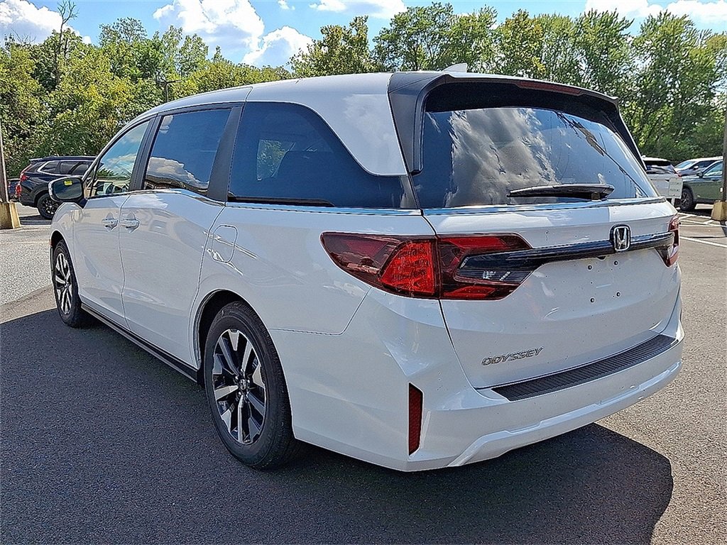 2026 Honda Odyssey EX-L photo 2