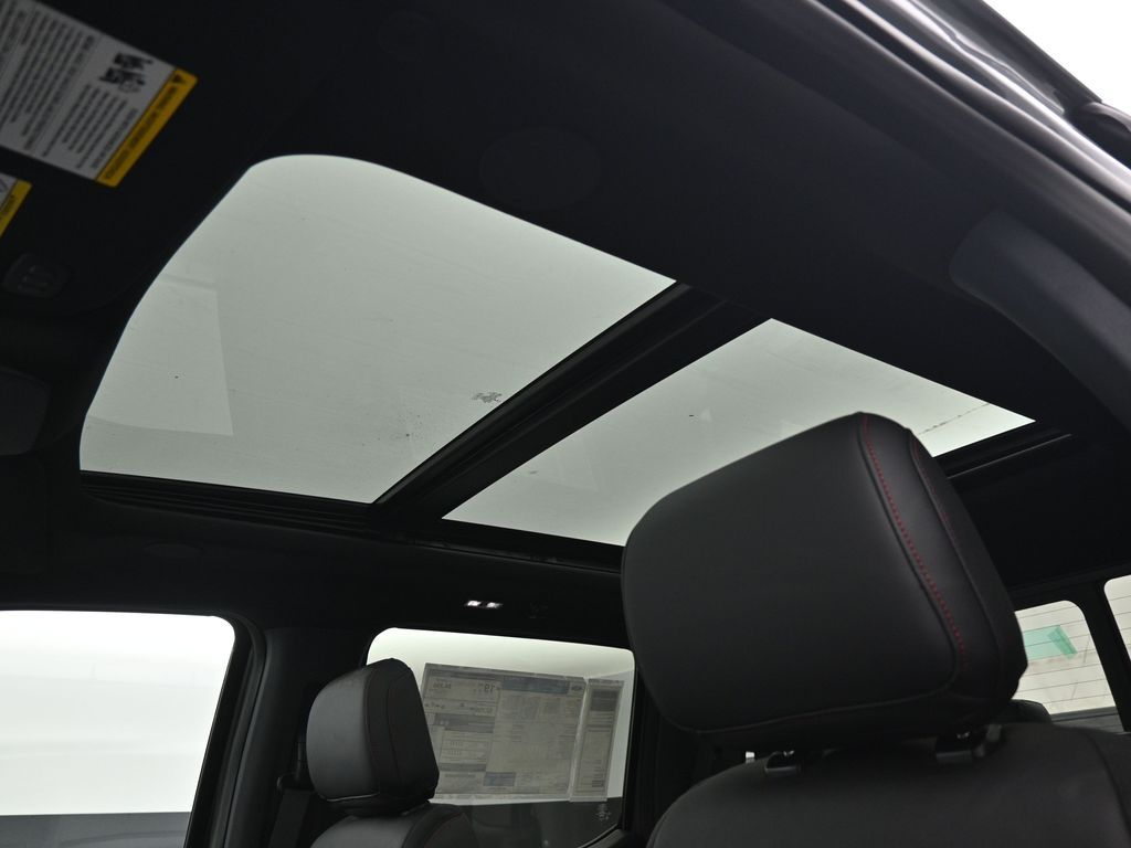 2025 Ford F-150 Lariat photo 10