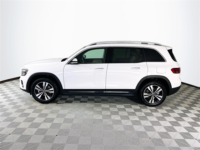 2025 Mercedes Benz GLB 250 photo 4
