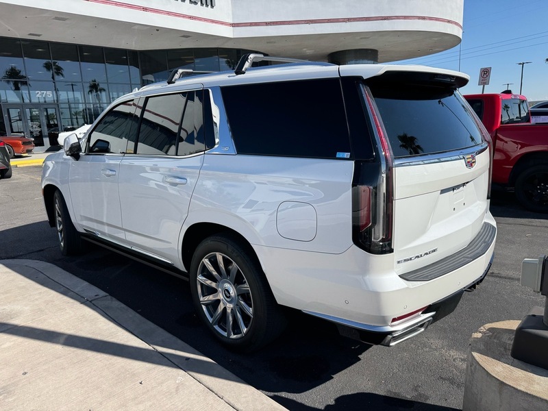 2024 Cadillac Escalade Premium Luxury Platinum photo 4