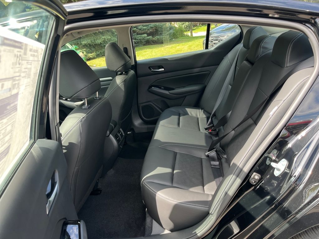 2025 Nissan Altima 2.5 SL photo 15