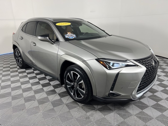 2022 Lexus UX 200's photo
