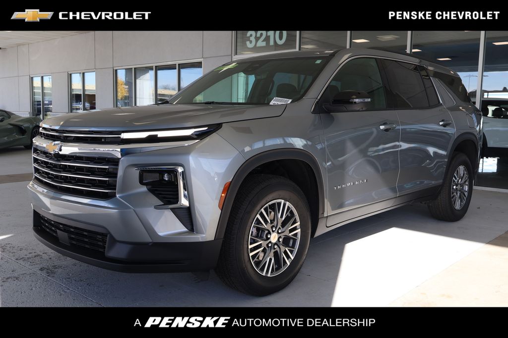 2026 Chevrolet Traverse LT's photo