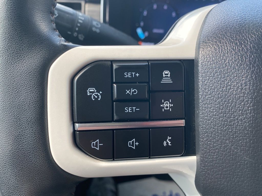 2024 Ford F-150 Lariat photo 17