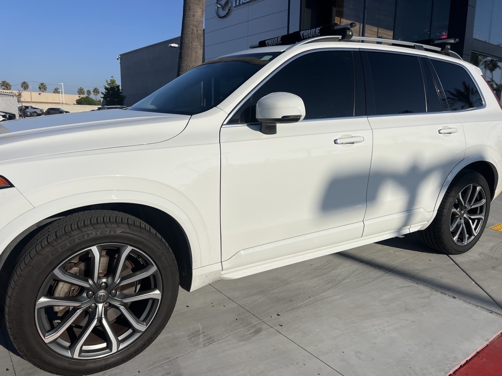 2017 Volvo XC90 T6 Momentum photo 4