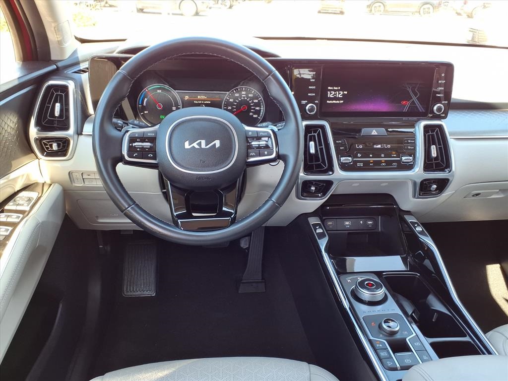 2022 Kia Sorento Plug-In Hybrid SX photo 11