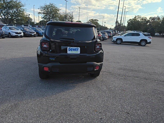 2018 Jeep Renegade Latitude North Edition photo 3