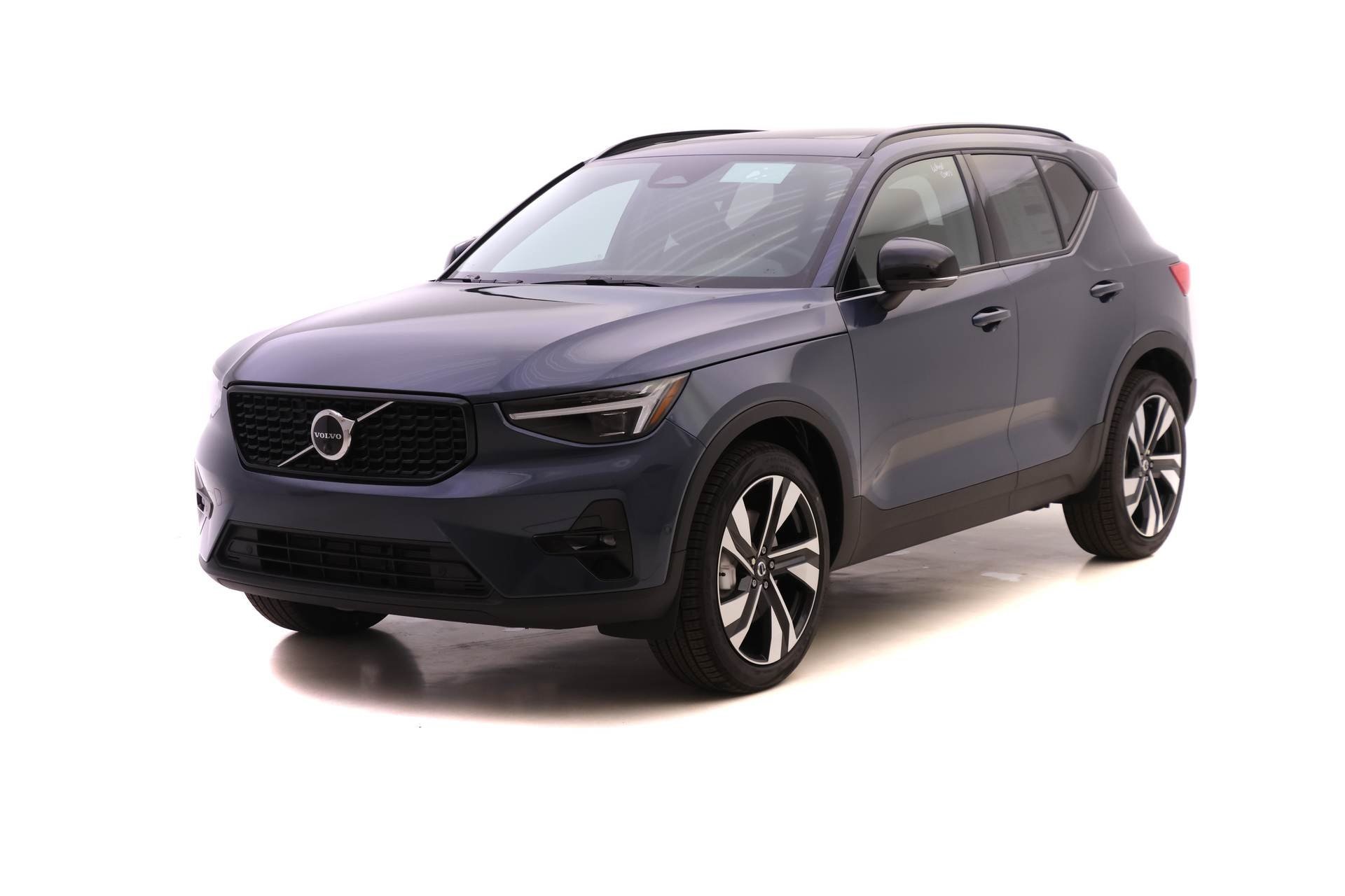 2026 Volvo XC40 Ultra's photo