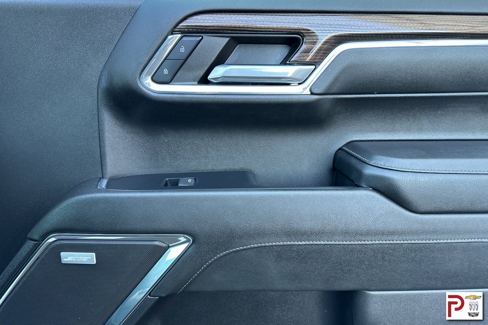 2024 Chevrolet Silverado 1500 RST photo 19