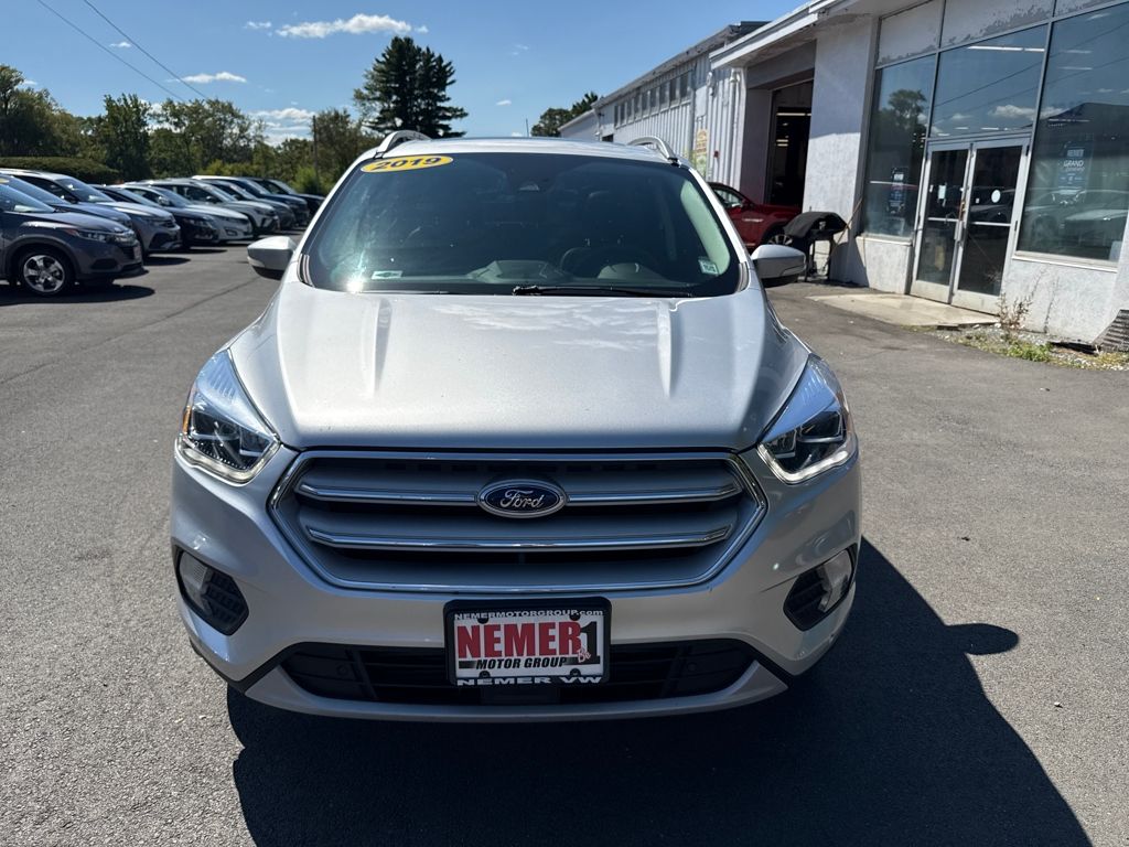 2019 Ford Escape Titanium photo 3
