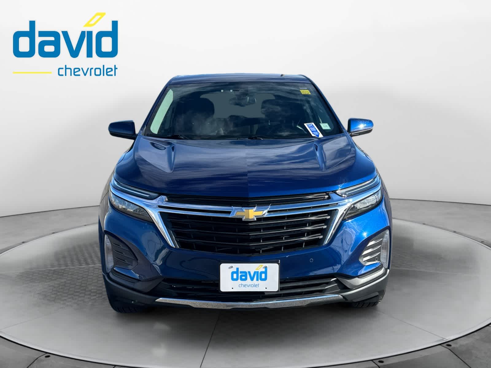 2023 Chevrolet Equinox LT photo 2