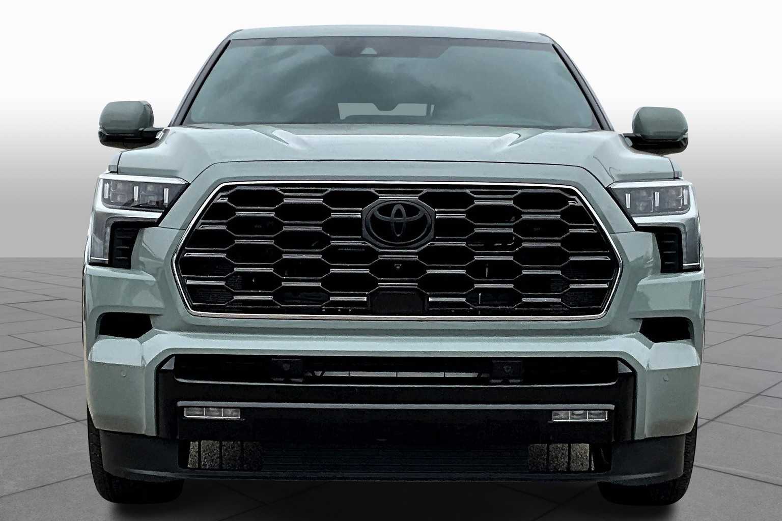 2024 Toyota Sequoia Platinum photo 3