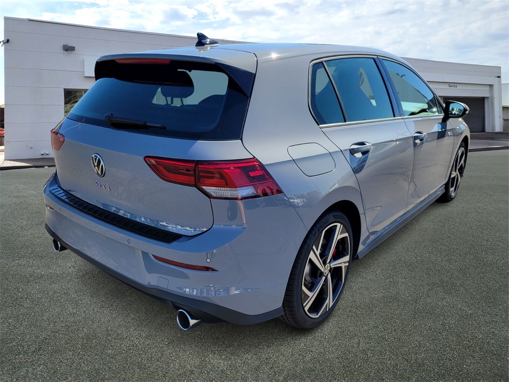 2025 Volkswagen Golf GTI SE photo 3