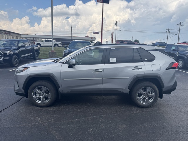 2025 Toyota RAV4 Hybrid XLE photo 6