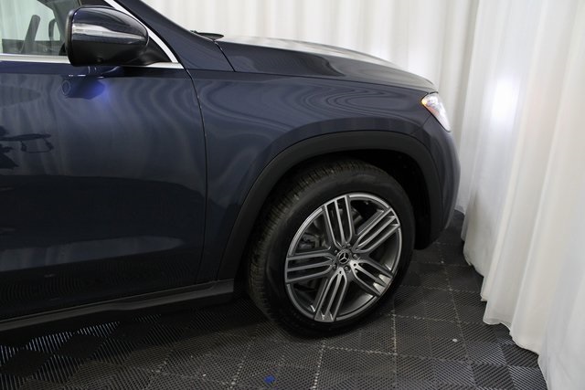 2026 Mercedes Benz GLS 450 4MATIC photo 11