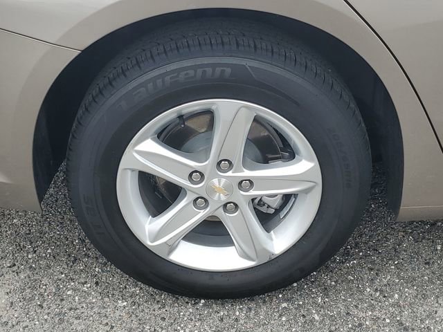 2023 Chevrolet Malibu 1LT photo 4