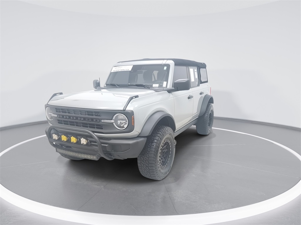 2023 Ford Bronco Base photo 3