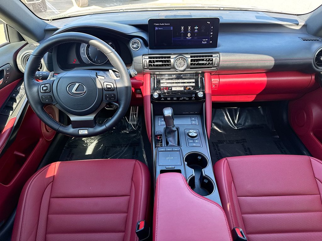 2023 Lexus IS 350 F SPORT photo 27