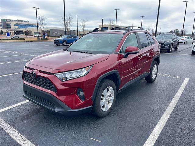 2019 Toyota RAV4 XLE's photo