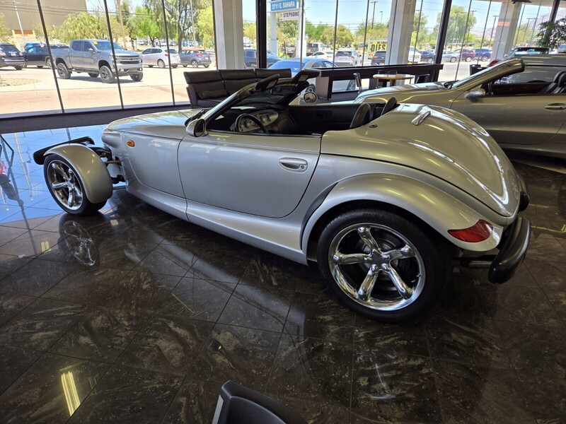 2001 Plymouth Prowler Base photo 3