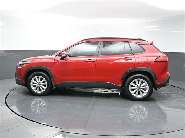 2024 Toyota Corolla Cross LE photo 3