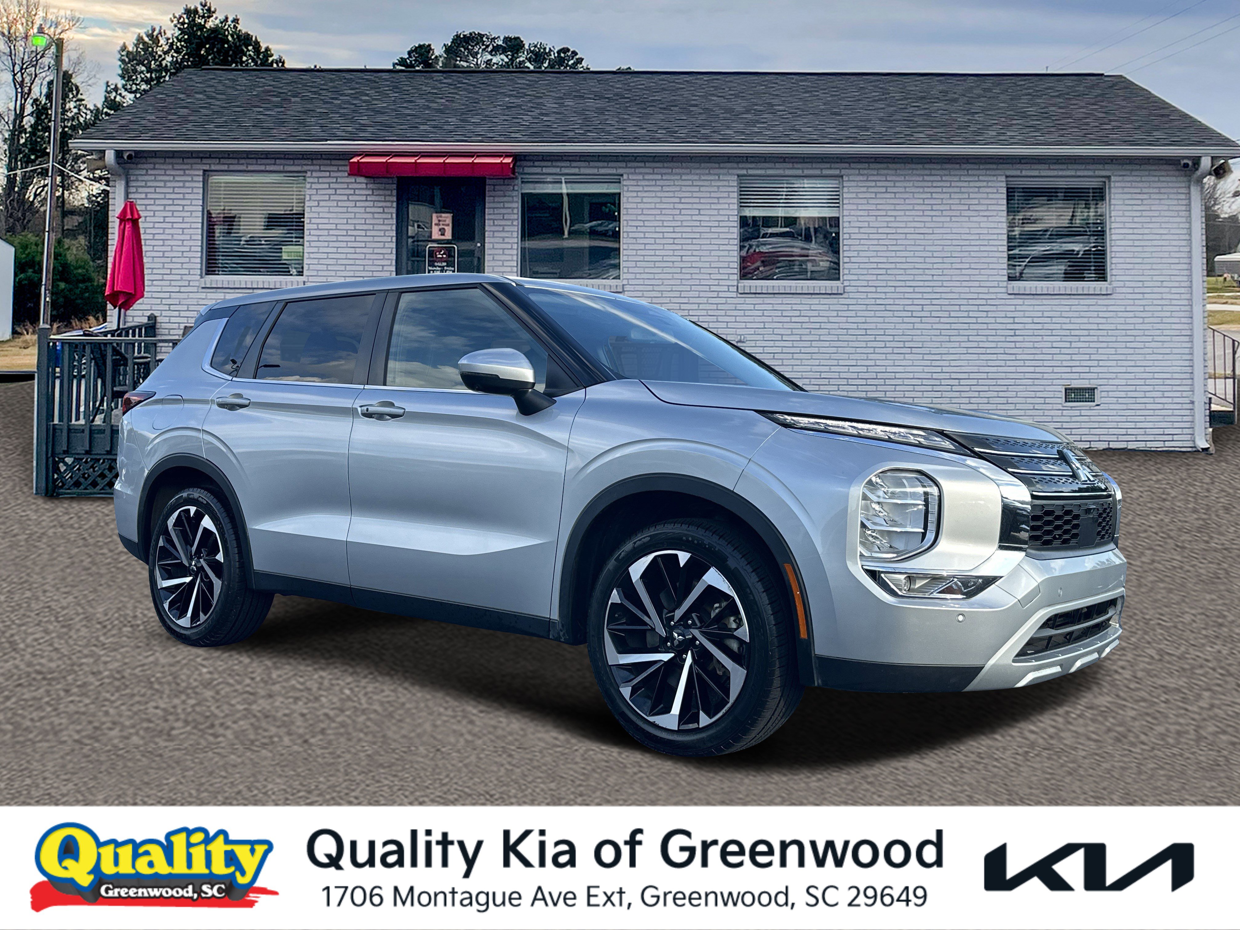 2022 Mitsubishi Outlander SE