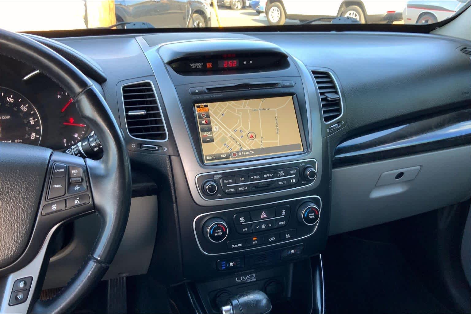 2015 Kia Sorento SX photo 4