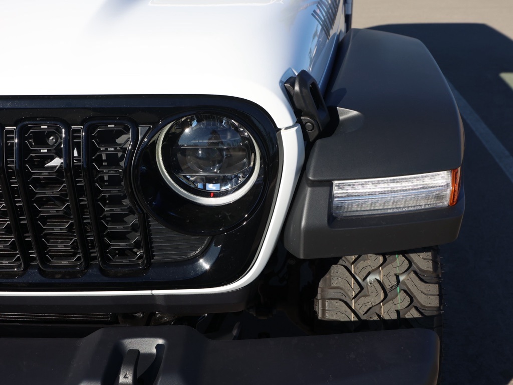 New 2026 Bright White Clear-Coat Exterior Paint Jeep Willys image 9