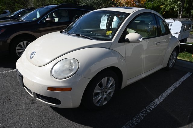 2010 Volkswagen Beetle 2.5L photo 7