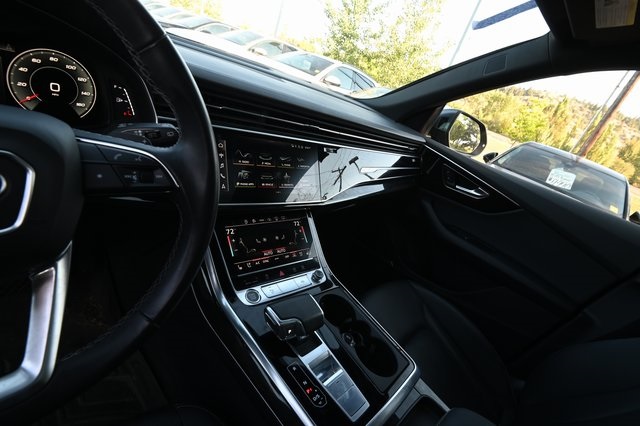 2021 Audi Q8 55 Prestige photo 5