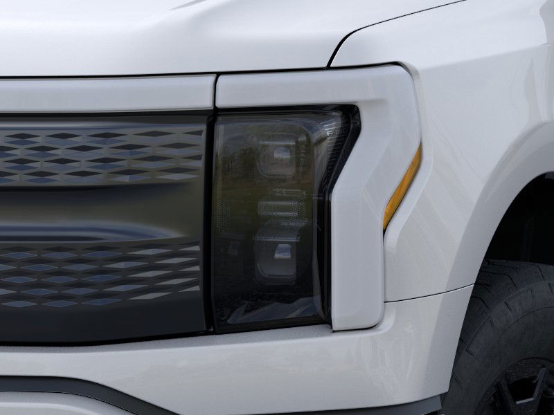2025 Ford F-150 Lightning XLT photo 13