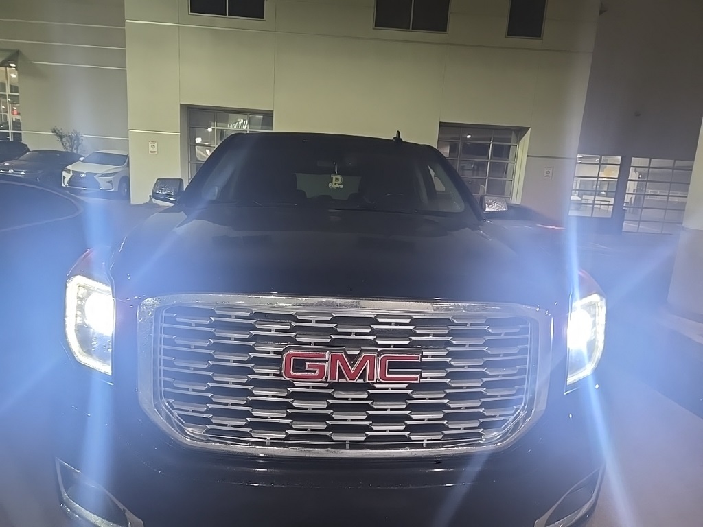 2019 GMC Yukon Denali's photo