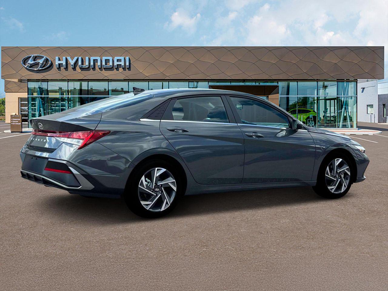 2025 Hyundai Elantra SEL Convenience photo 7