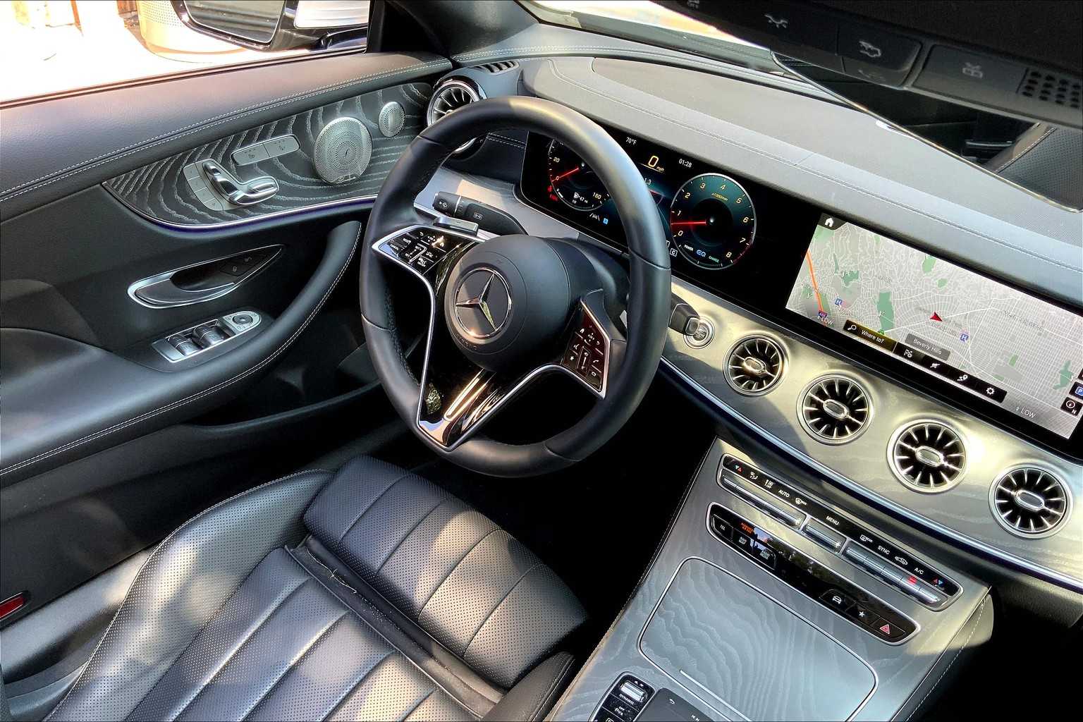 2022 Mercedes Benz E 450 photo 31