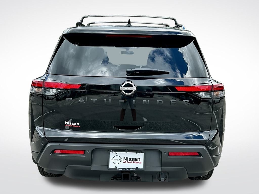2025 Nissan Pathfinder SV photo 4