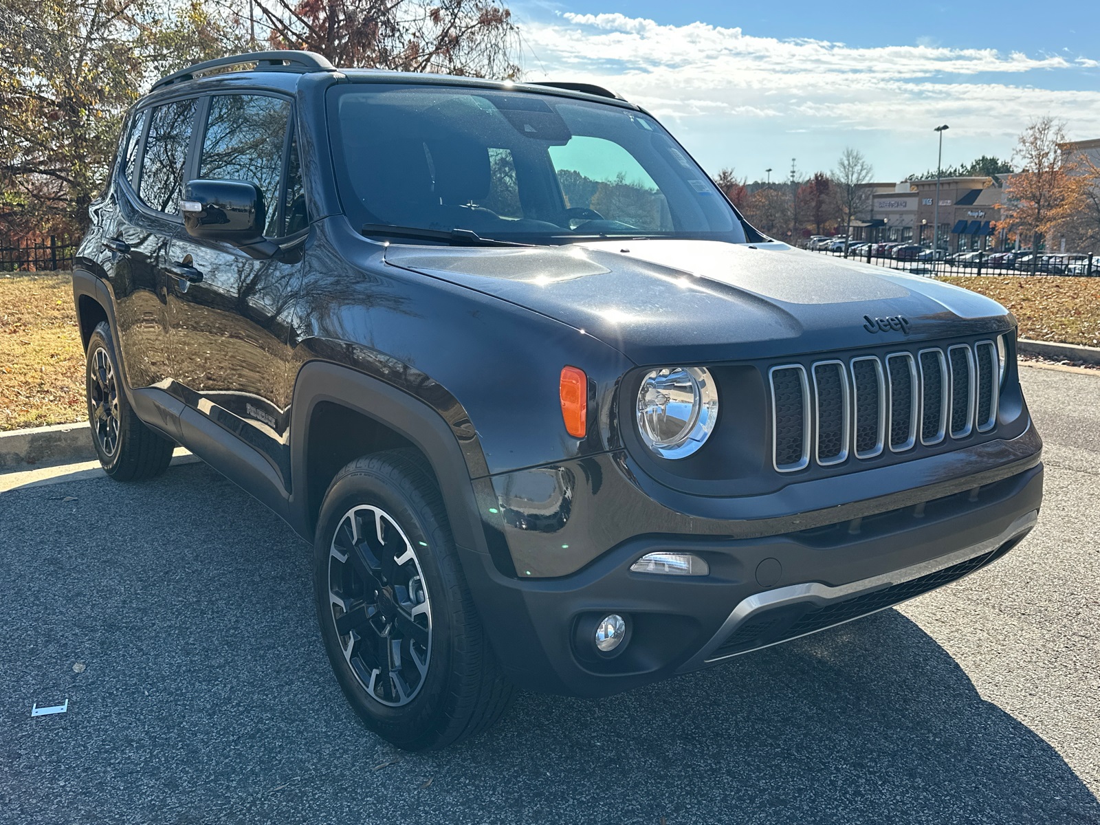 2023 Jeep Renegade Latitude Upland photo 3