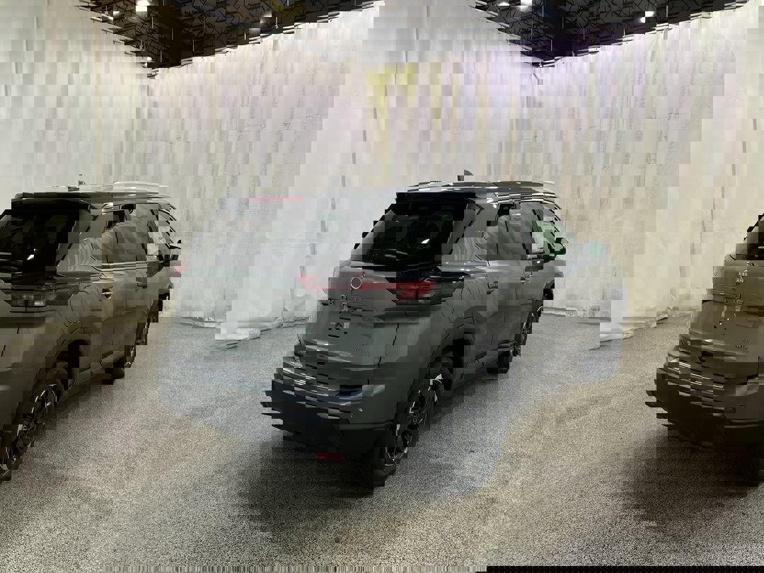 2026 Nissan Rogue SV photo 4