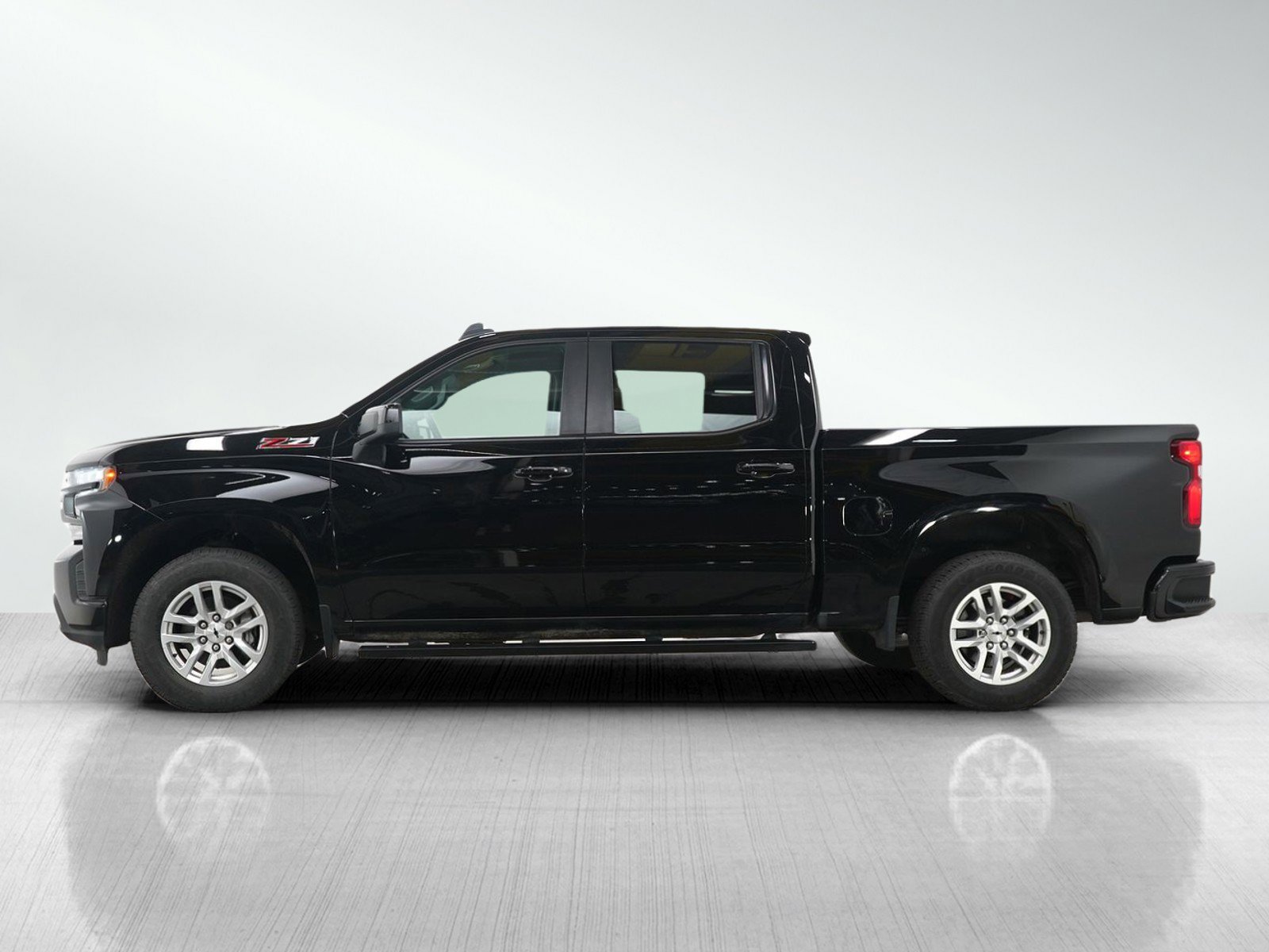 Used 2022 Chevrolet Silverado 1500 Limited RST with VIN 3GCUYEED8NG121493 for sale in Wayzata, Minnesota