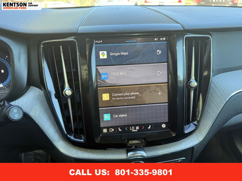 2025 Volvo XC60 B5 Plus photo 24