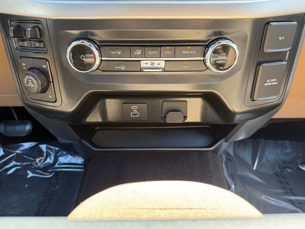 2022 Ford F-150 XLT photo 13