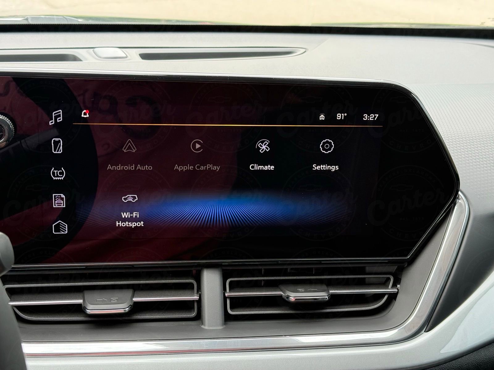 2025 Chevrolet Trax LT photo 13
