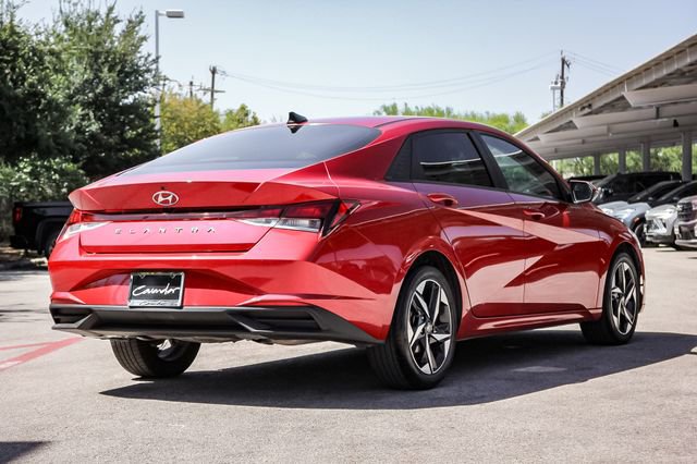 2023 Hyundai Elantra SEL Convenience photo 6