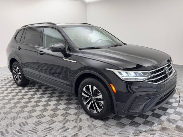 2024 Volkswagen Tiguan S photo 3