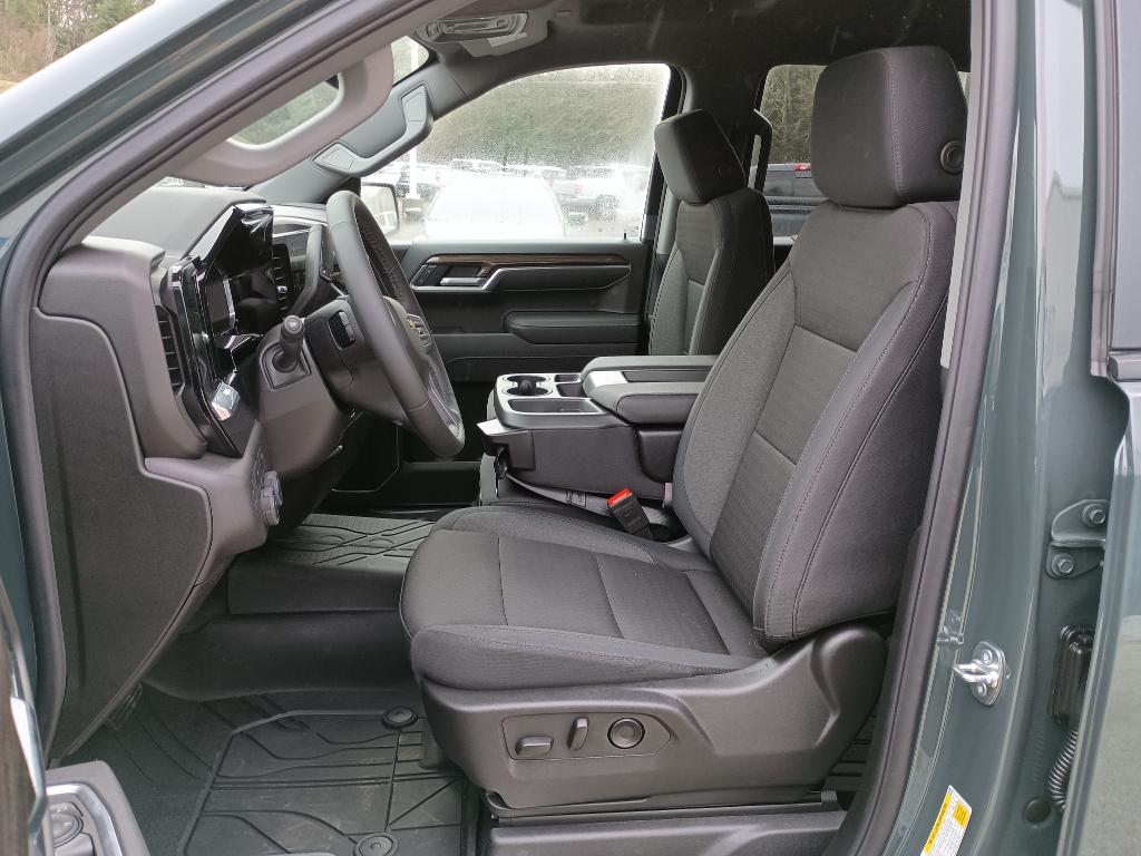 2025 Chevrolet Silverado 1500 LT photo 9