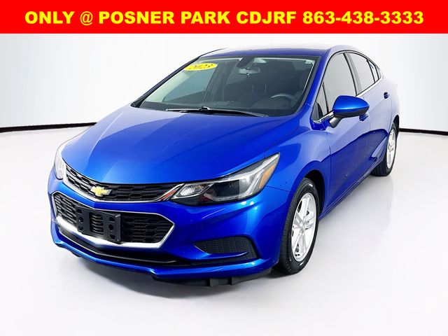2017 Chevrolet Cruze LT photo 3
