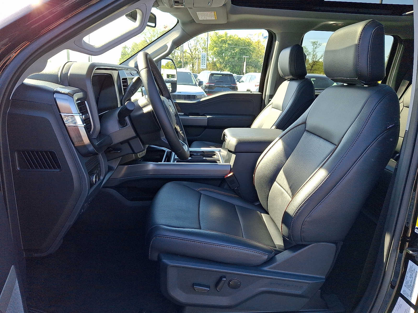 2025 Ford F-450 Lariat photo 13