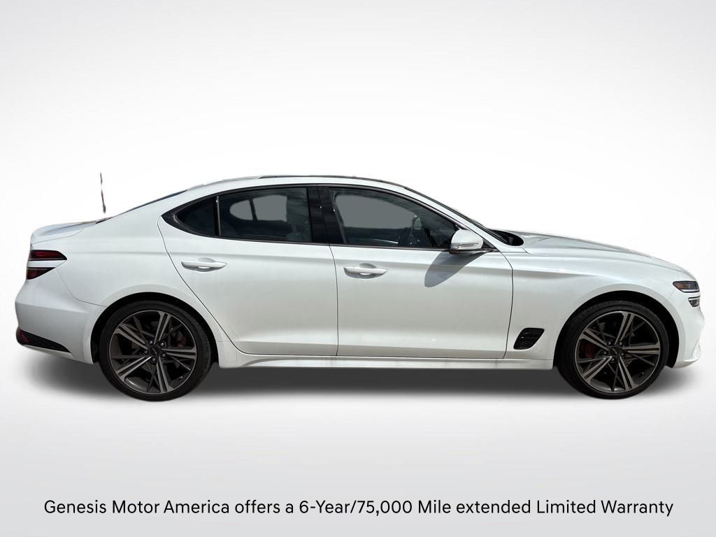 2025 Genesis G70 2.5T Sport Prestige photo 2